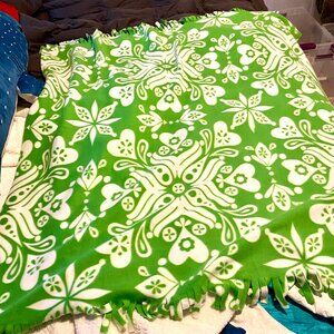NEW Old Navy Bohemian Print Green & White Print Fleece Throw Blanket Fringe